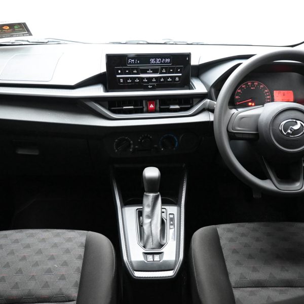 Perodua Axia 1.0 G Auto AT (2023) - Image 9