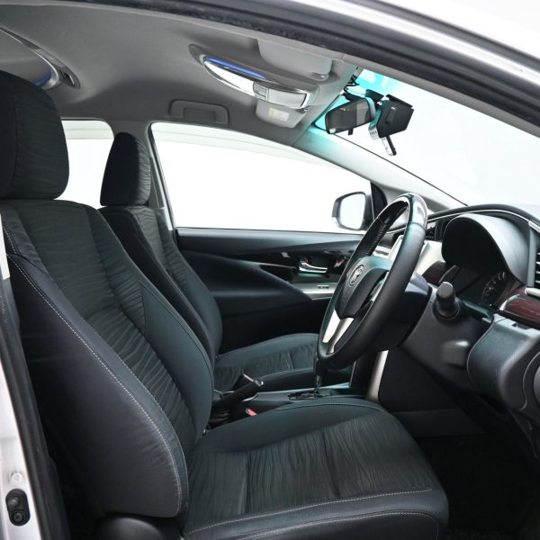 Toyota Innova N40 Wagon 5dr G 8st Auto-Gate Shift 4sp RWD 2.0i AT (2016) - Image 12