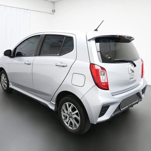 Perodua AXIA 1.0 AV AT (2023) - Image 9
