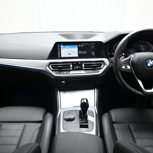 BMW 320I 2.0 Sport G20 AT (2022) - Image 12