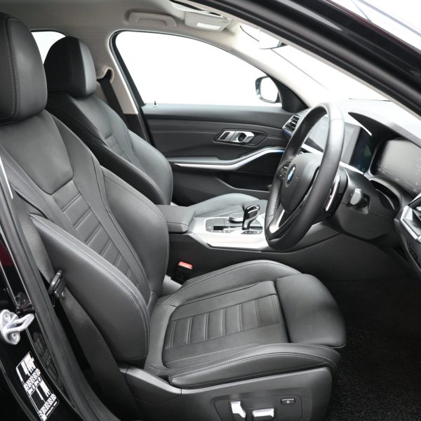 BMW 320I 2.0 Sport G20 AT (2022) - Image 13