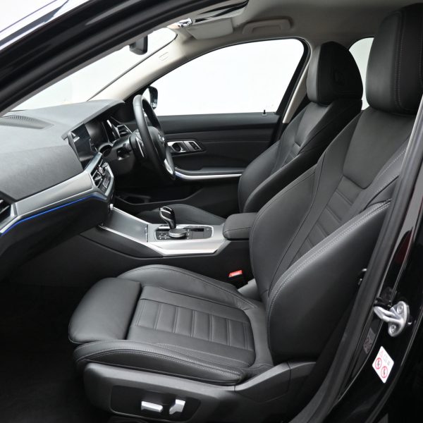 BMW 320I 2.0 Sport G20 AT (2022) - Image 14