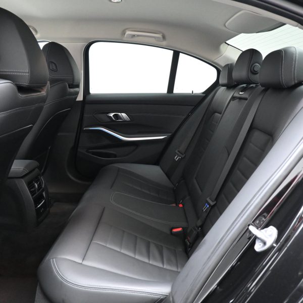 BMW 320I 2.0 Sport G20 AT (2022) - Image 16