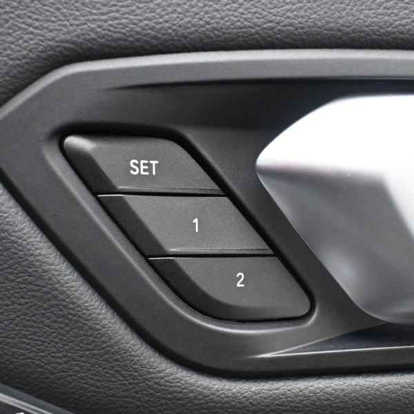 BMW 320I 2.0 Sport G20 AT (2022) - Image 17