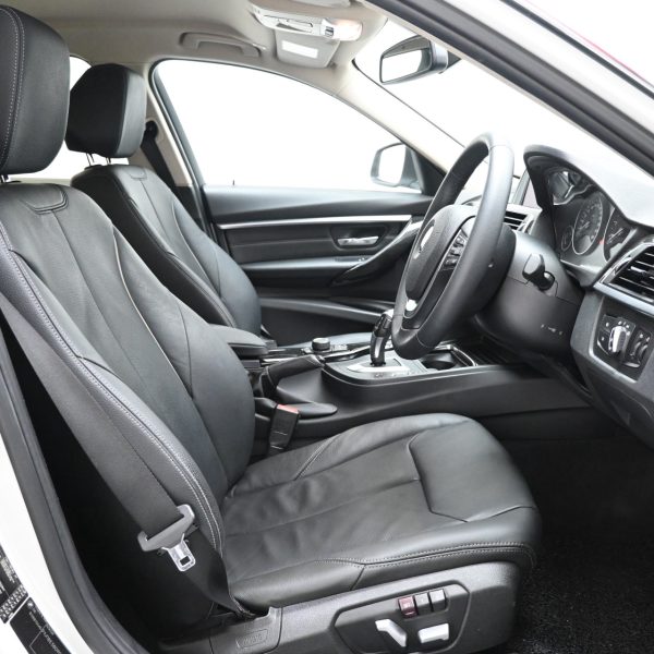 BMW 318I F30 Sedan 4dr 318i Luxury AT (2018) - Image 11