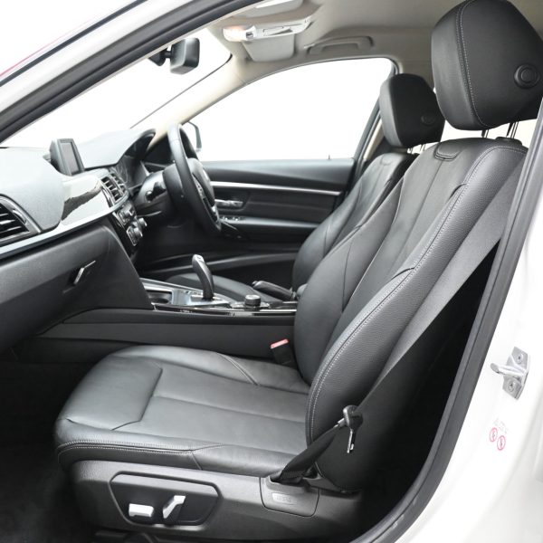 BMW 318I F30 Sedan 4dr 318i Luxury AT (2018) - Image 12