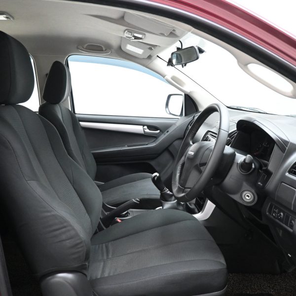 Isuzu D-MAX RT-50 Pickup 4dr DCab Man 5sp 4X2 2.5DDiT MT (2016) - Image 8