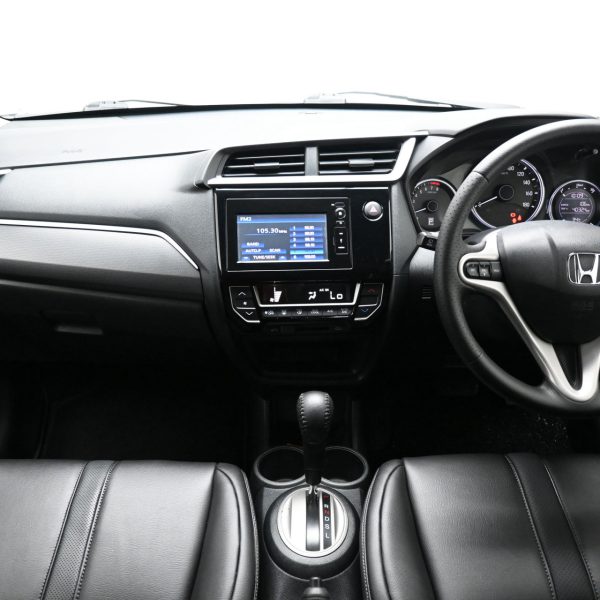 Honda BR-V Hatchback 5dr 1.5 V AT (2018) - Image 11