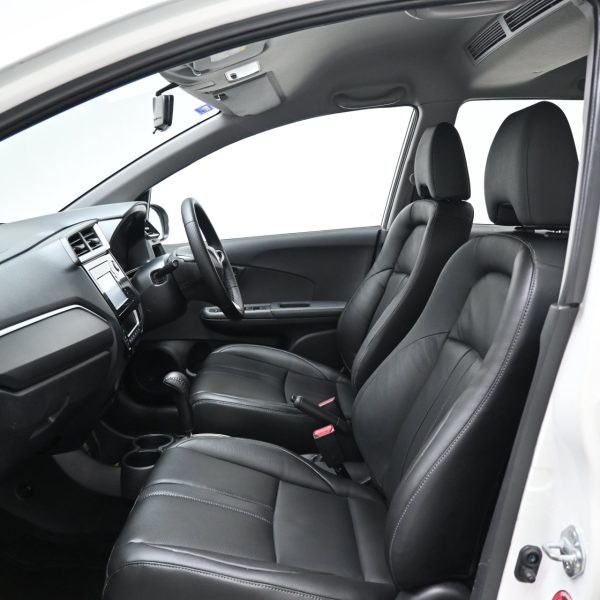 Honda BR-V Hatchback 5dr 1.5 V AT (2018) - Image 13