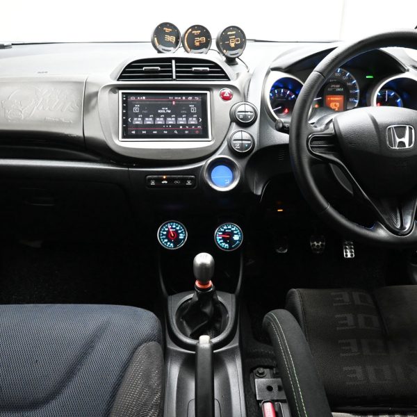 Honda Jazz 1.5 MANUAL AT (2014) - Image 10