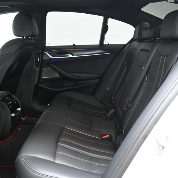 BMW 530I G30 2.0 M Sport AT (2022) - Image 17