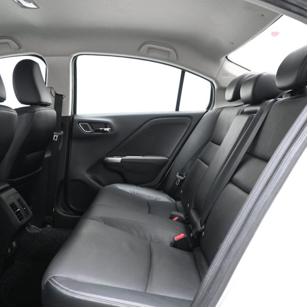 Honda City GM6 Sedan 4dr V i-VTEC CVT 7sp FWD 1.5i AT (2017) - Image 12