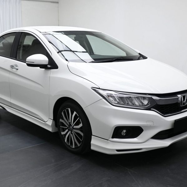Honda City GM6 Sedan 4dr V i-VTEC CVT 7sp FWD 1.5i AT (2017) - Image 3