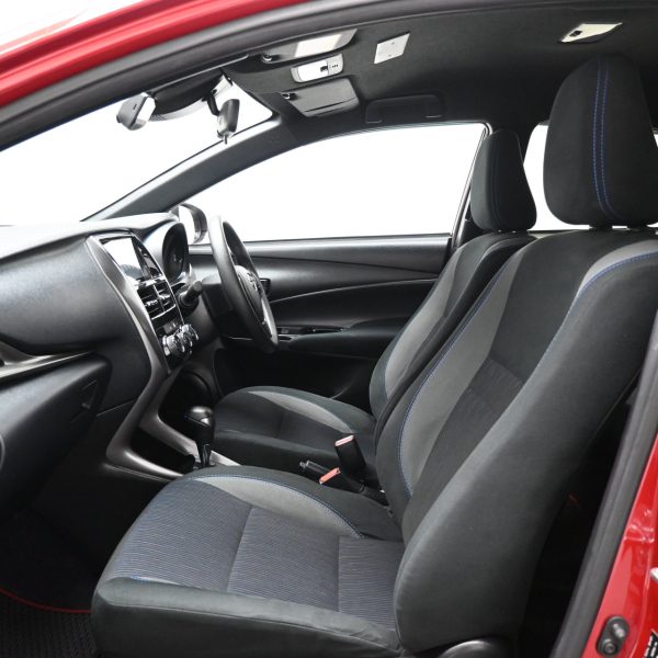 Toyota Yaris 1.5 E AT (2022) - Image 12