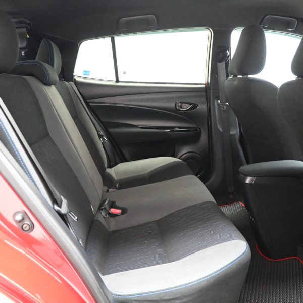 Toyota Yaris 1.5 E AT (2022) - Image 13