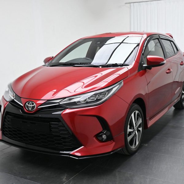 Toyota Yaris 1.5 E AT (2022) - Image 19