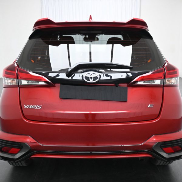 Toyota Yaris 1.5 E AT (2022) - Image 8