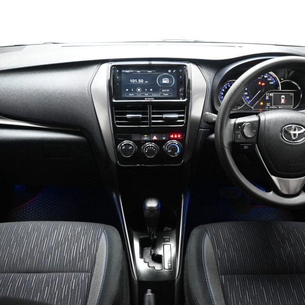 Toyota Yaris 1.5 E AT (2022) - Image 10