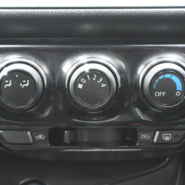 Toyota Vios XP150 Sedan 4dr E Auto-Gate Shift 4sp FWD 1.5i AT (2017) - Image 16