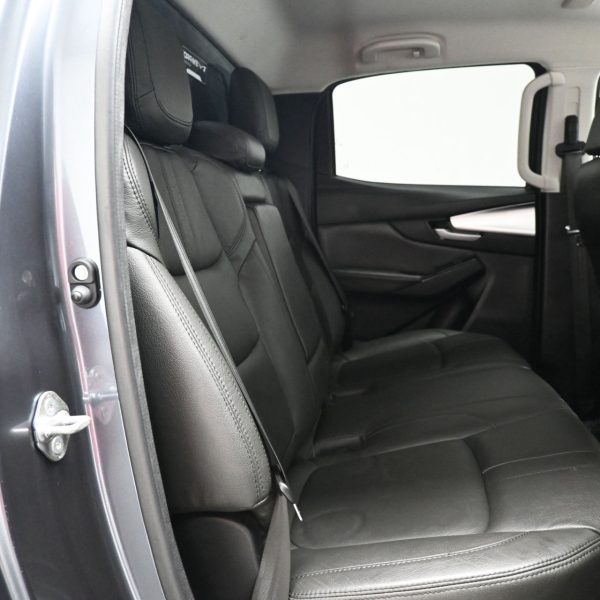 Mazda BT-50 BT50 1.9D HIGH DCAB AT (2022) - Image 12