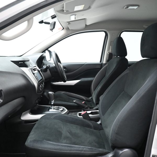 Nissan Navara 2.5 SE AT 4WD AT (2019) - Image 11