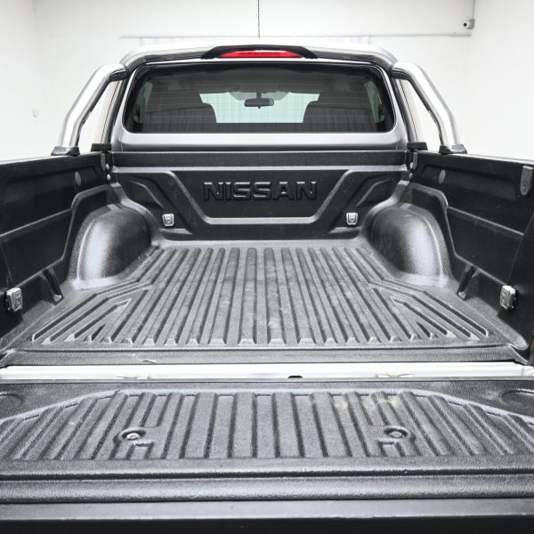 Nissan Navara 2.5 SE AT 4WD AT (2019) - Image 4