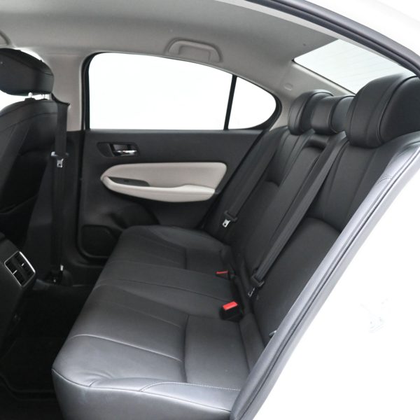 Honda City 1.5 V Sedan Auto AT (2022) - Image 13