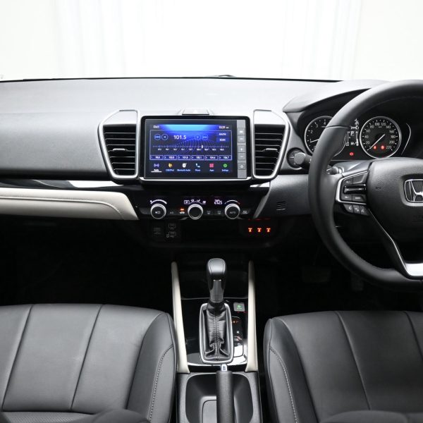 Honda City 1.5 V Sedan Auto AT (2022) - Image 9