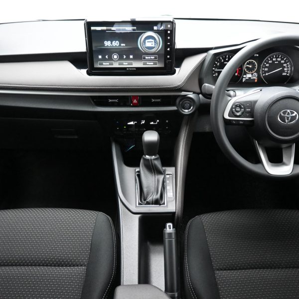 Toyota Vios 1.5 E AT (2024) - Image 12