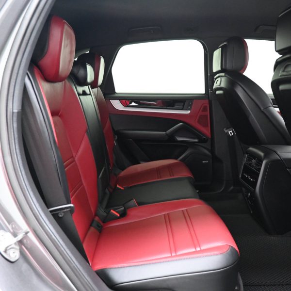 Porsche Cayenne 3 AT (2023) - Image 17