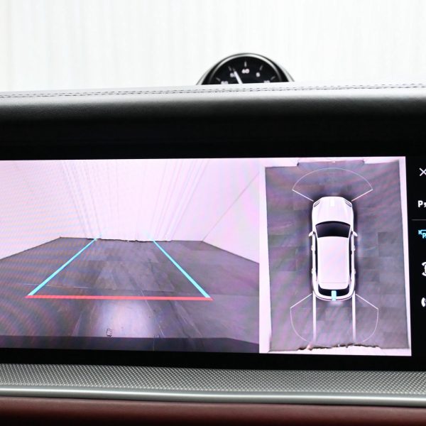 Porsche Cayenne 3 AT (2023) - Image 7