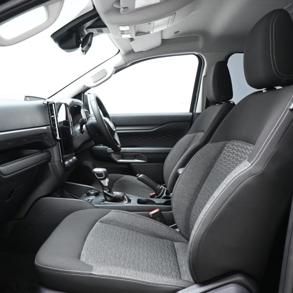 Ford Ranger 2.0 XLT PLUS 4WD AT (2023) - Image 12