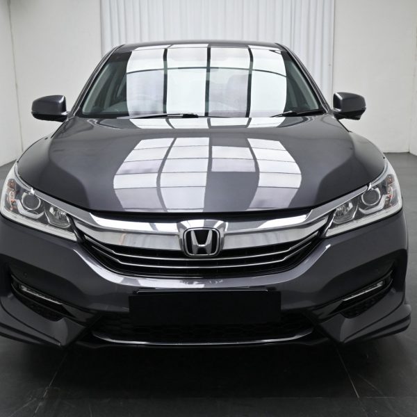 Honda Accord Sedan 4dr VTi-L Auto 5sp FWD 2.0i AT (2016) - Image 2