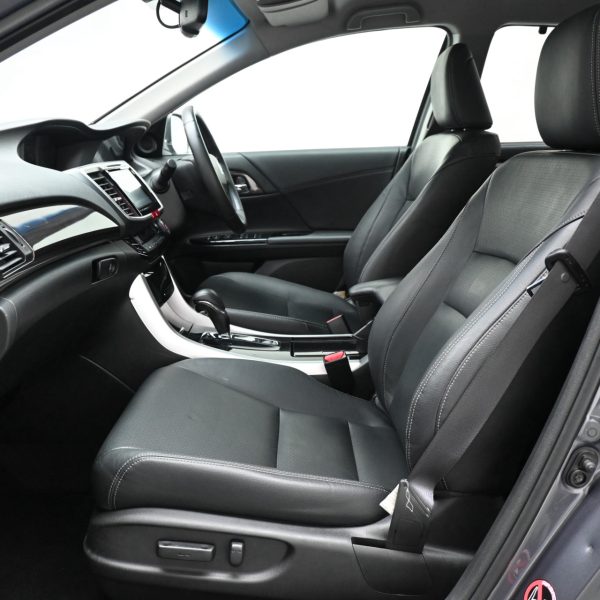 Honda Accord Sedan 4dr VTi-L Auto 5sp FWD 2.0i AT (2016) - Image 11