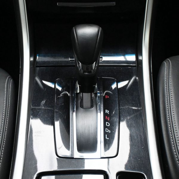 Honda Accord Sedan 4dr VTi-L Auto 5sp FWD 2.0i AT (2016) - Image 15