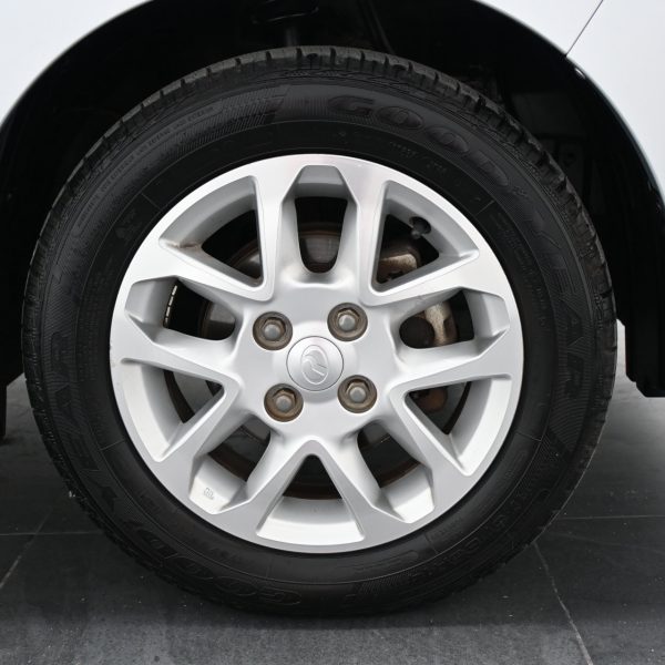 Perodua Axia Hatch 5dr Advance Auto 4sp FWD 1.0i AT (2015) - Image 5