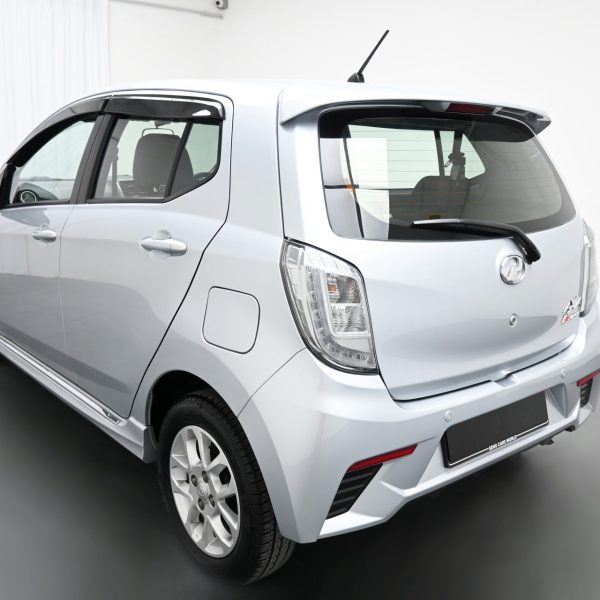 Perodua Axia Hatch 5dr Advance Auto 4sp FWD 1.0i AT (2015) - Image 6