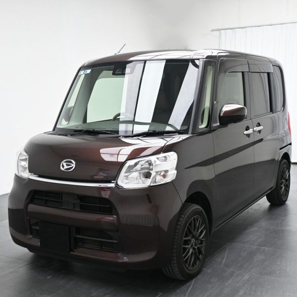 Daihatsu Tanto 0.7 AT (2018) - Image 18