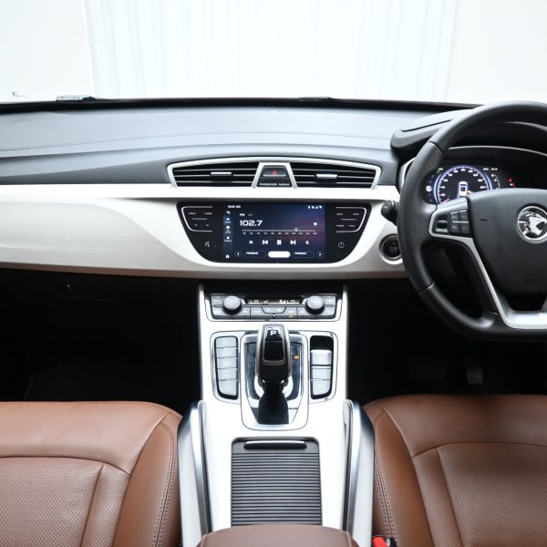 Proton X70 1.8 TGDI PREMIUM 2WD AT (2020) - Image 10