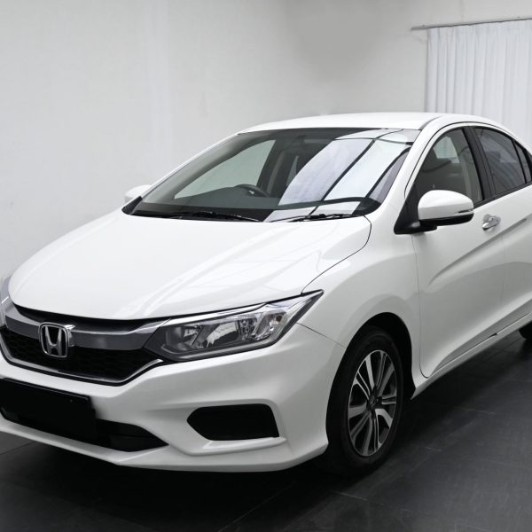 Honda City GM6 Sedan 4dr E i-VTEC CVT 7sp FWD 1.5i AT (2017) - Image 18