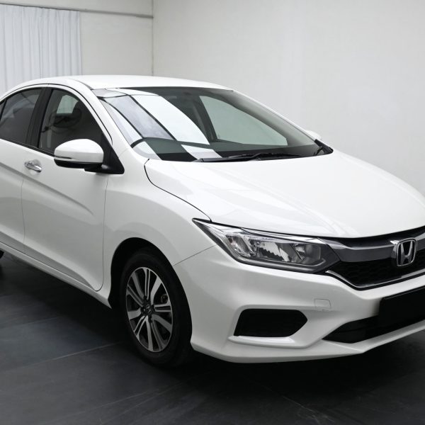 Honda City GM6 Sedan 4dr E i-VTEC CVT 7sp FWD 1.5i AT (2017) - Image 3