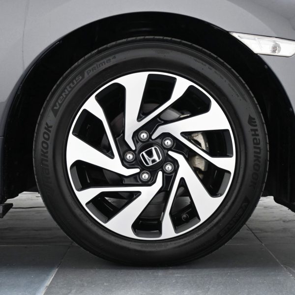 Honda Civic FC Sedan 4dr 1.8S AT (2016) - Image 5