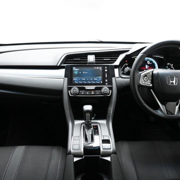 Honda Civic FC Sedan 4dr 1.8S AT (2016) - Image 9