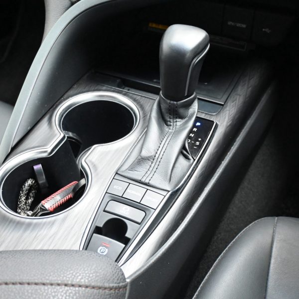 Toyota Camry 2.5 V Auto AT (2022) - Image 18