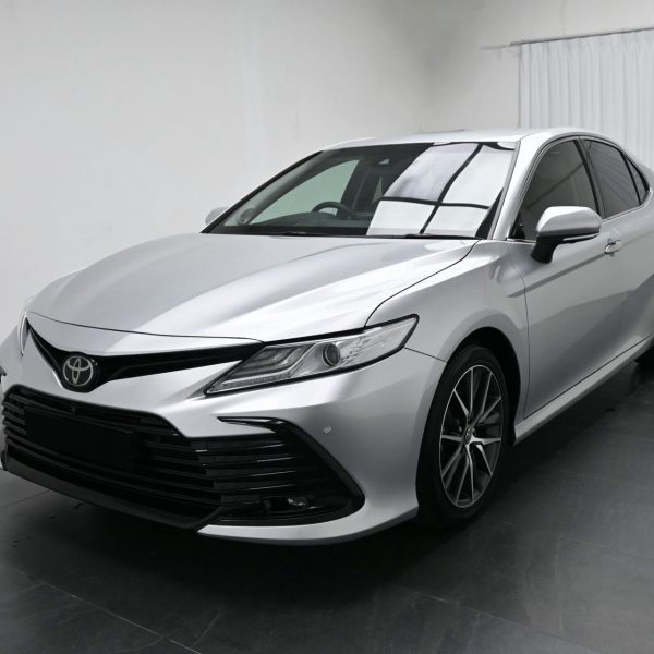 Toyota Camry 2.5 V Auto AT (2022) - Image 20