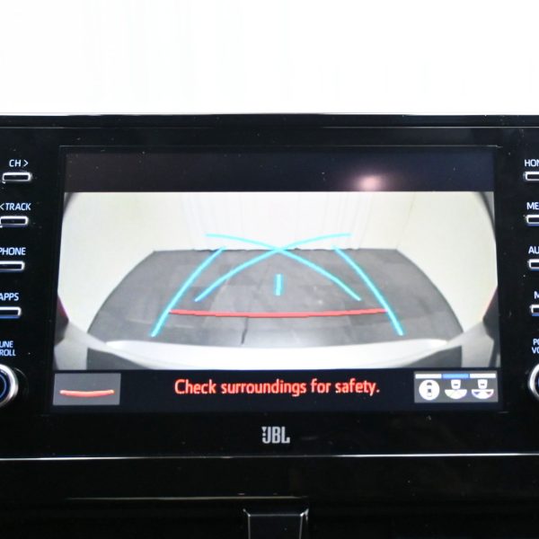 Toyota Camry 2.5 V Auto AT (2022) - Image 5