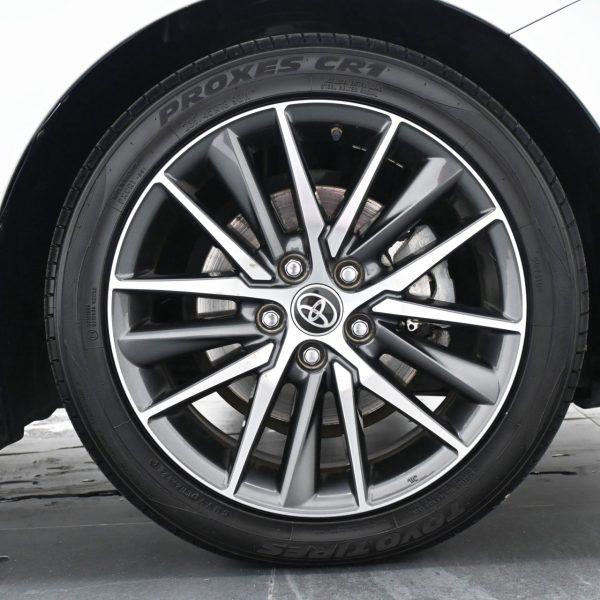 Toyota Camry 2.5 V Auto AT (2022) - Image 7