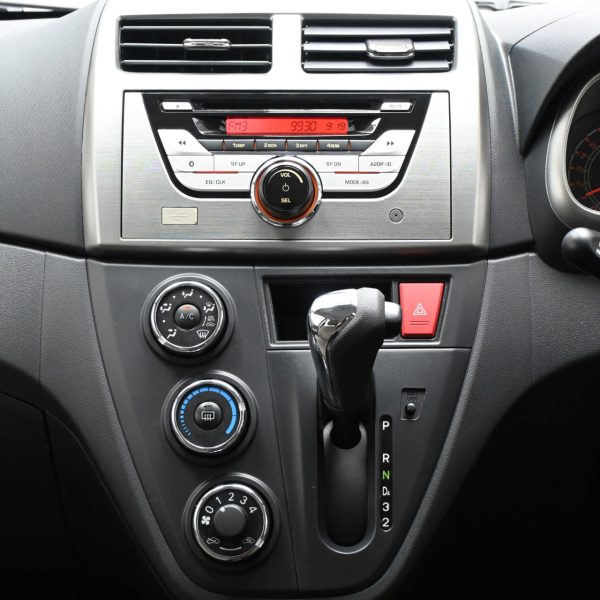 Perodua Myvi M600 Hatch 5dr X Auto 4sp FWD 1.3i AT (2015) - Image 14
