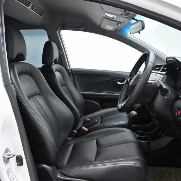 Honda BR-V Hatchback 5dr 1.5 V AT (2017) - Image 13