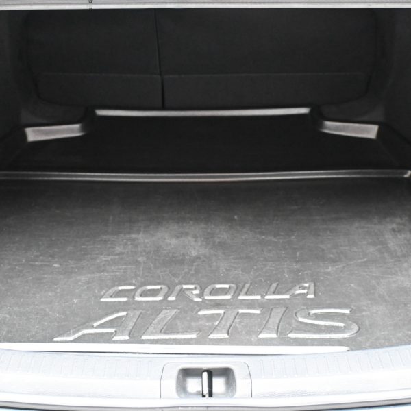 Toyota Corolla Altis E170 Facelift Sedan 4dr G CVT 7sp FWD 1.8i AT (2019) - Image 5